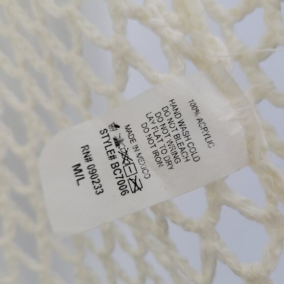 Kirra crochet cover up shirt top size M/L - Picture 4 of 5